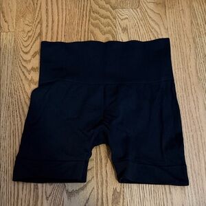 Set Active Black High-Waisted Biker Shorts